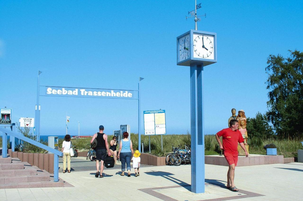 Inviting Holiday Home With Garden Trassenheide Exterior photo